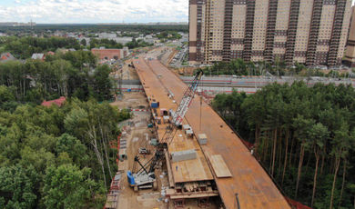 Воробьев проверил ход строительства путепровода между Горьковским и Носовихинским шоссе в Реутове